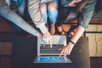 ensemble avec AIR freelance web